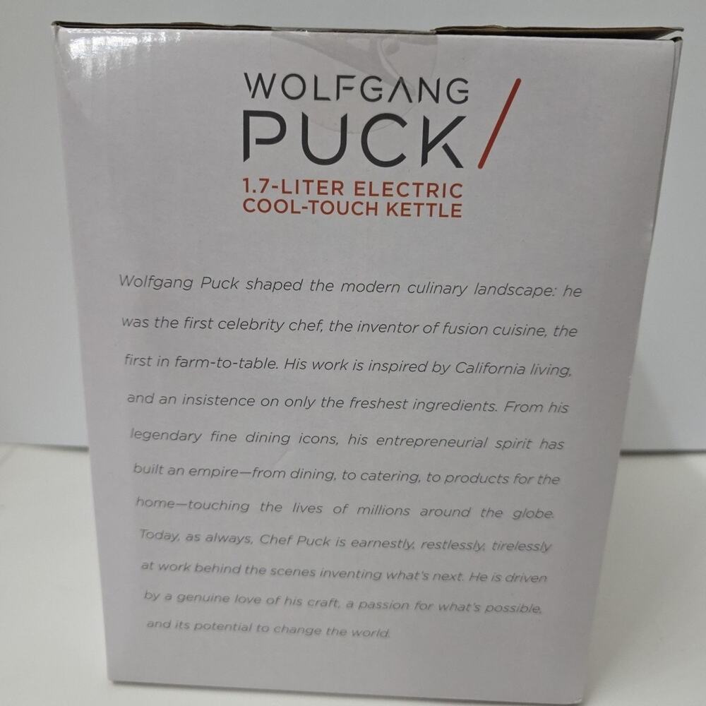 NEW Wolfgang Puck 1.7-Liter Electric Cool-Touch Cordless Water Kettle 1100-Watt - Picture 4 of 7